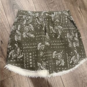 Olive Bandana Print Frayed Hem Skirt